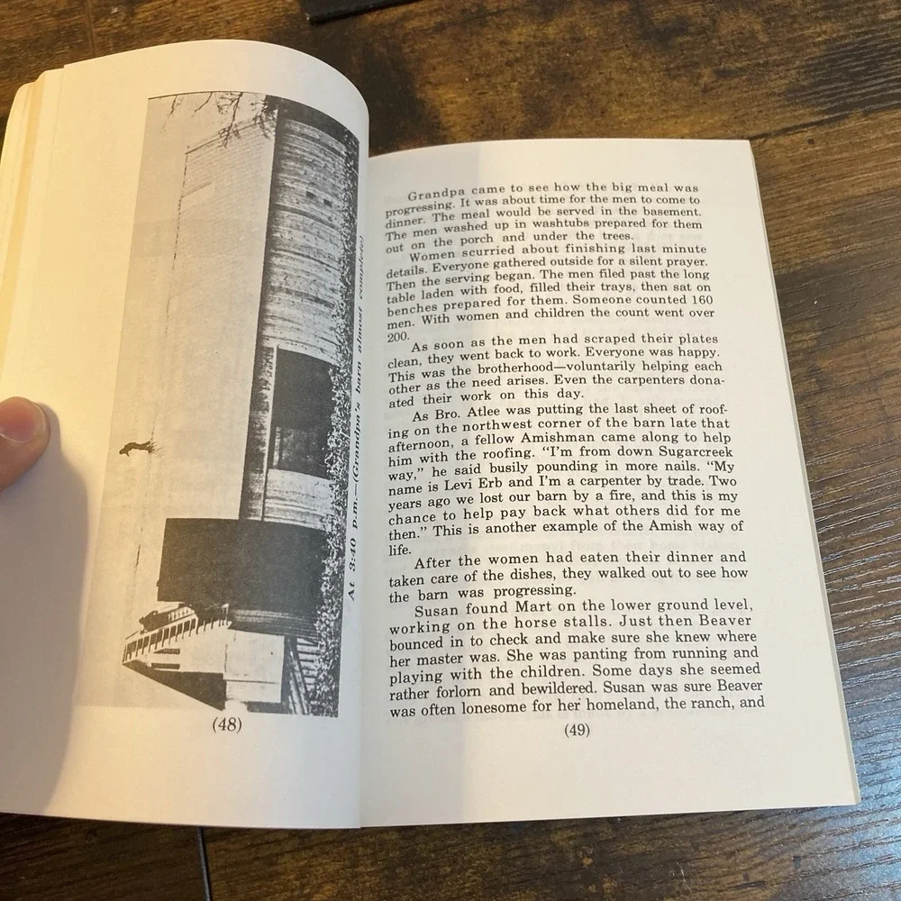 Farm‎ Life the Hills Hochstetler Ohio Amish Country Memoir Barn Raising Recipes